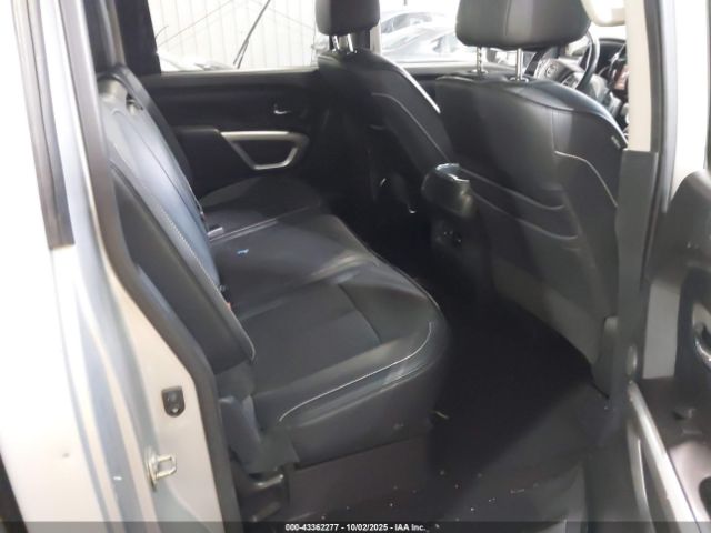2016 NISSAN TITAN XD 1N6BA1F44GN514028 Photo 7