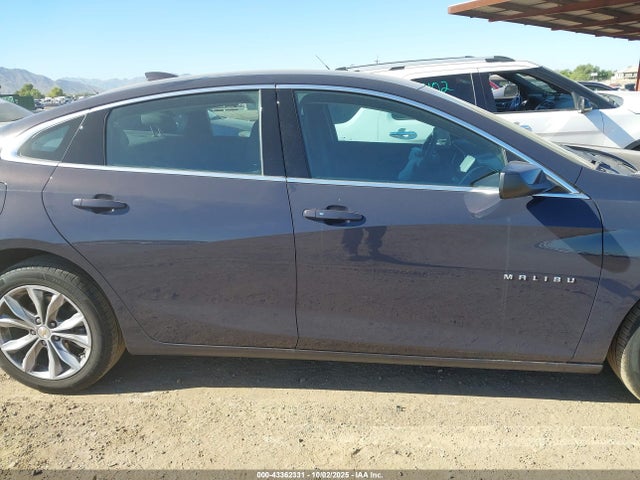 Chevrolet lfv 2025 1G1ZD5ST0SF148416 Image 13