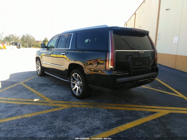 2016 CADILLAC ESCALADE ESV 1GYS3HKJ0GR164773 Photo 2