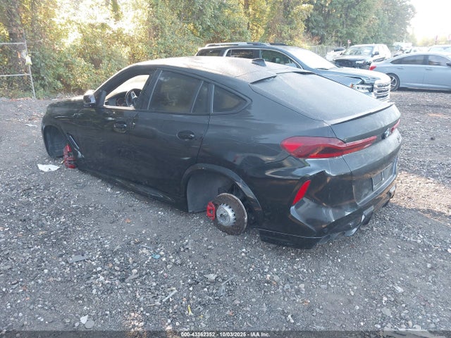2021 BMW X6 M 5YMCY0C0XM9G56512 Photo 2