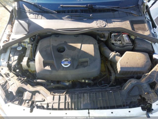 2015 VOLVO S60 YV140MFD6F1310766 Photo 9
