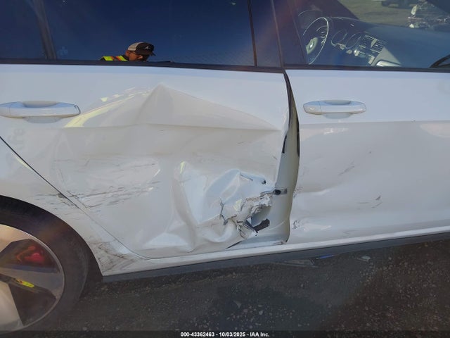 3VW5T7AU7MM010693 Volkswagen Golf GTI