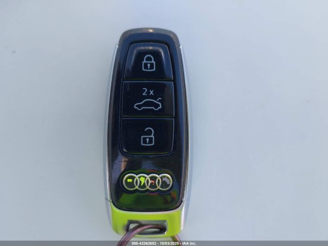 2020 AUDI Q8 WA1EVAF10LD022889 Photo 10