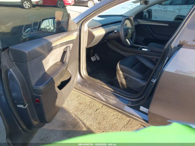 2022 TESLA MODEL Y 7SAYGDEE1NA020986 Photo 4