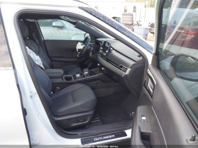 2024 MITSUBISHI OUTLANDER JA4J3WA87RZ074781 Photo 4