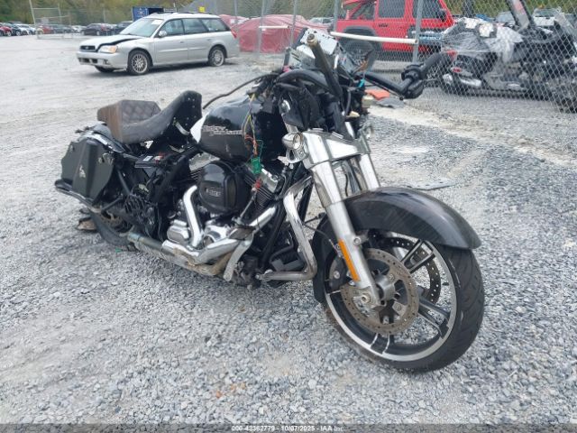 2016 HARLEY-DAVIDSON FLHX 1HD1KBM19GB686436