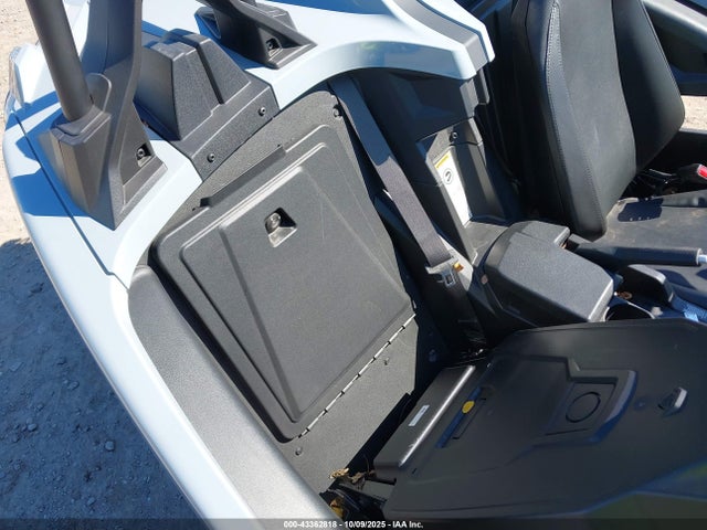 Polaris Slingshot Sl 2024 57XAAPHD3R8164916 Image 8