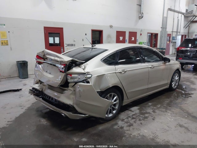 3FA6P0HD2HR400673 Ford Fusion