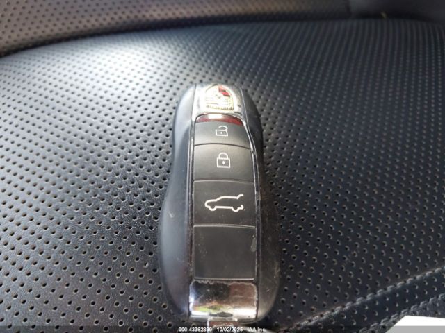 2021 PORSCHE MACAN WP1AA2A58MLB07808 Photo 10