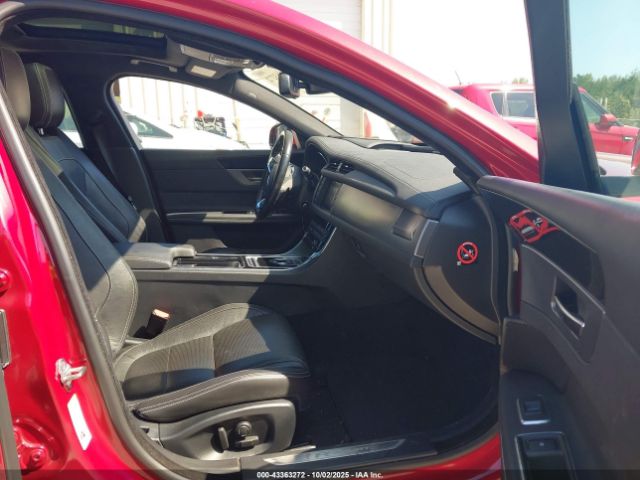 2016 JAGUAR XF SAJBL4BV2GCY23040 Photo 4