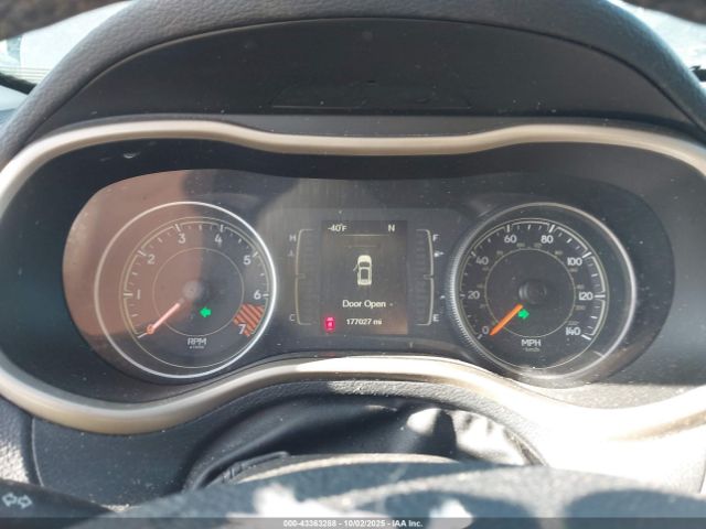 2015 JEEP CHEROKEE 1C4PJMCB9FW751944 Photo 6