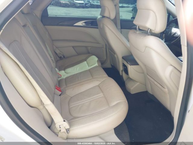 2017 LINCOLN MKZ 3LN6L5C91HR610537 Photo 7