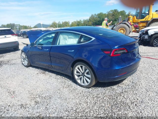 2018 TESLA MODEL 3 5YJ3E1EB9JF063745 Photo 2