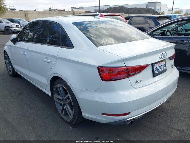 2018 AUDI A3 WAUB8GFF6J1000941 Photo 2