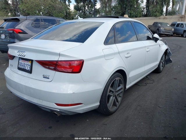 2018 AUDI A3 WAUB8GFF6J1000941 Photo 3
