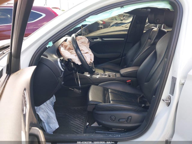 2018 AUDI A3 WAUB8GFF6J1000941 Photo 4