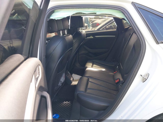 2018 AUDI A3 WAUB8GFF6J1000941 Photo 7