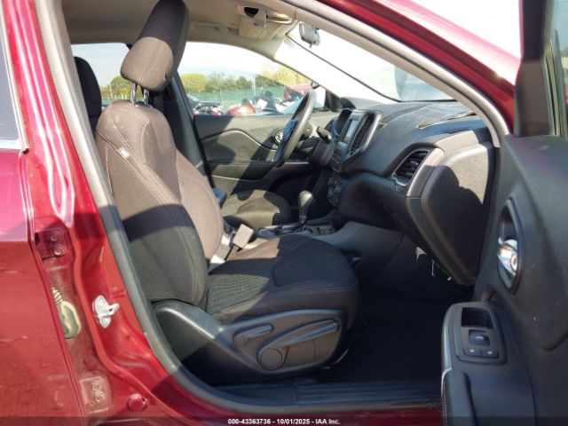 2019 JEEP CHEROKEE 1C4PJLCB7KD325895 Photo 4