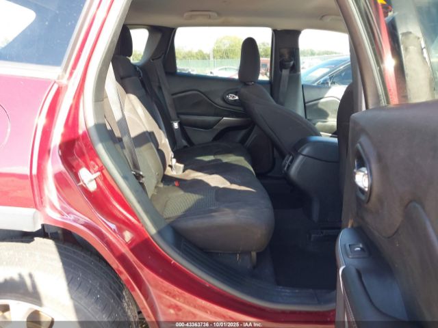 2019 JEEP CHEROKEE 1C4PJLCB7KD325895 Photo 7