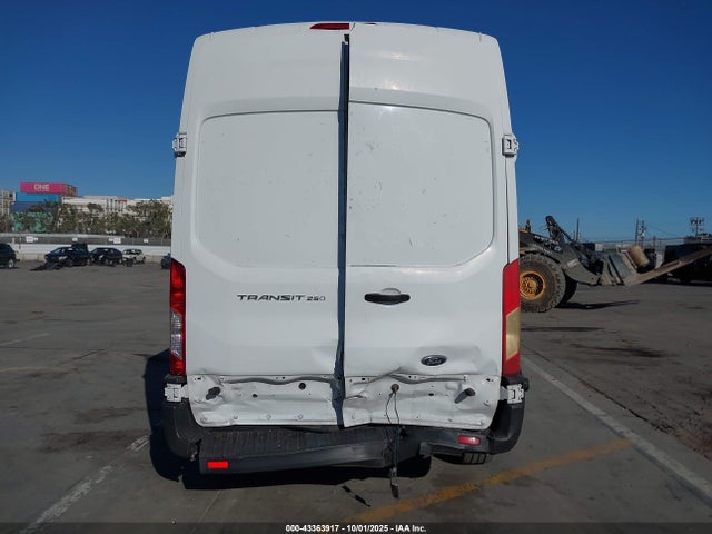 43363917 :رقم المزاد ، 1FTYR2XMXFKA99999 vin ، 2015 Ford Transit-250 مزاد بيع