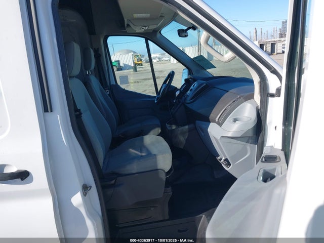 43363917 :رقم المزاد ، 1FTYR2XMXFKA99999 vin ، 2015 Ford Transit-250 مزاد بيع