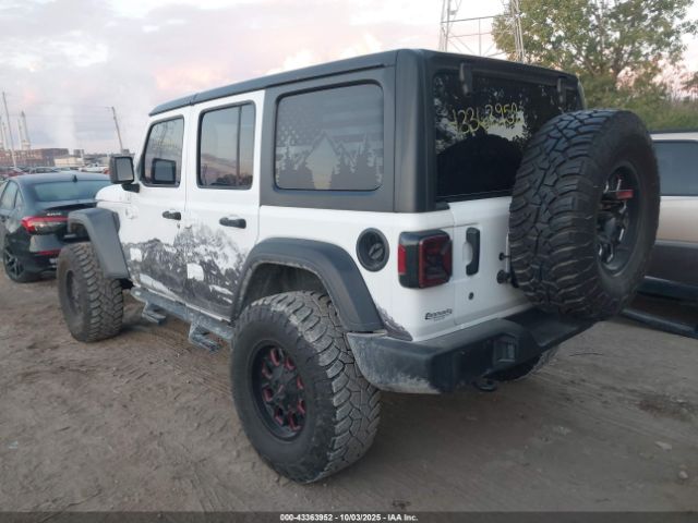 2018 JEEP WRANGLER UNLIMITED 1C4HJXDG0JW138832 Photo 2