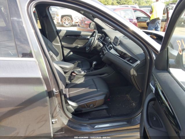 2019 BMW X1 WBXHT3C52K5L90739 Photo 4