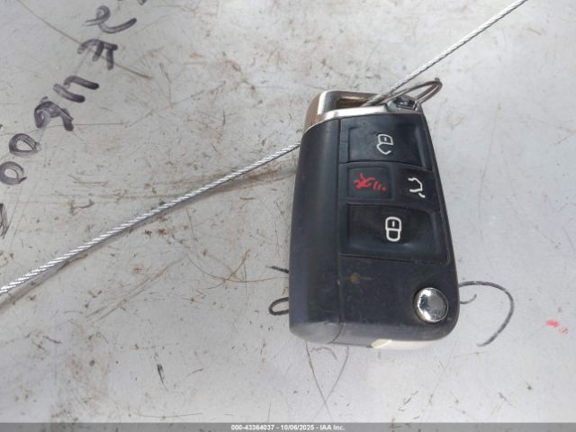 2016 VOLKSWAGEN GOLF R WVWUF7AU6GW252448 Photo 10