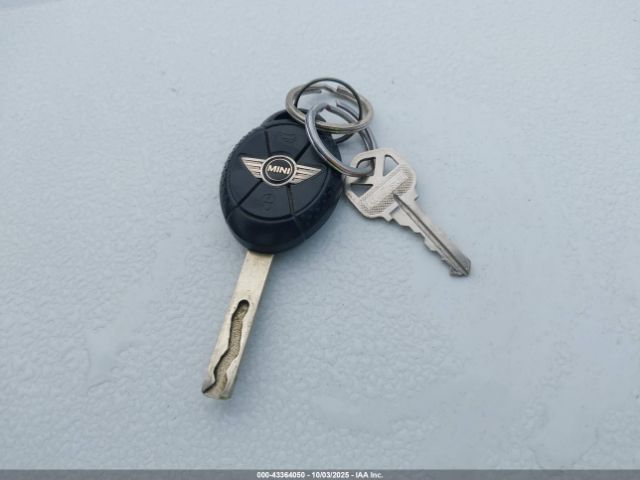 2006 MINI COOPER S WMWRH33516TF87423 Photo 10
