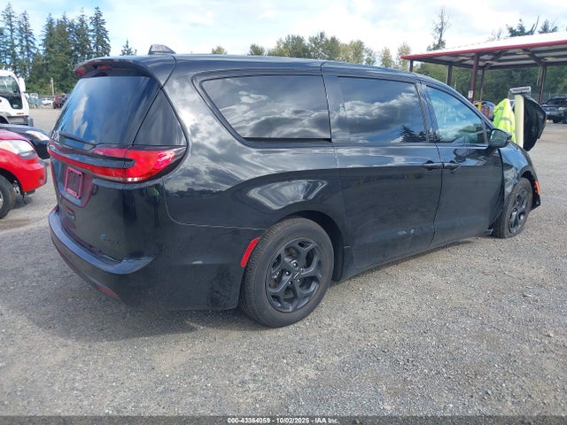 Chrysler 2022 2022 2C4RC1L72NR209427 Image 4