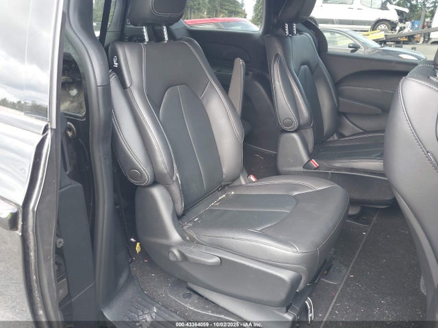 Chrysler 2022 2022 2C4RC1L72NR209427 Image 8