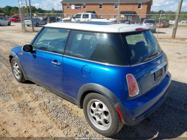 2005 MINI COOPER WMWRC335X5TK61260 Photo 2