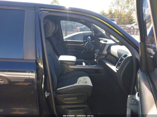 2019 RAM 1500 1C6SRFFT8KN788056 Photo 4