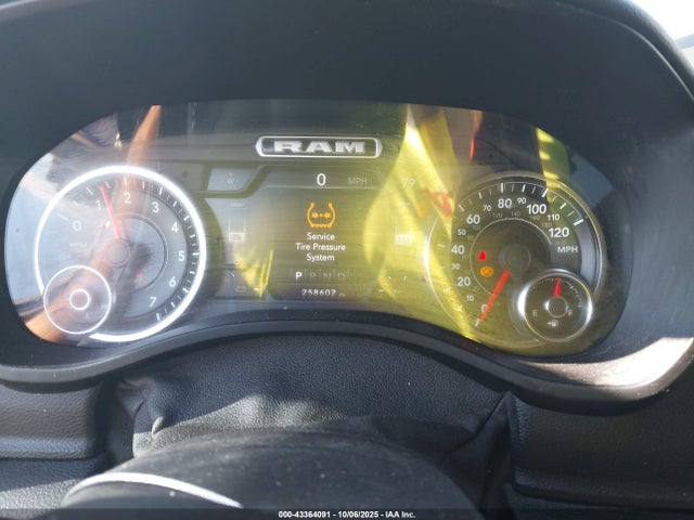 2019 RAM 1500 1C6SRFFT8KN788056 Photo 6