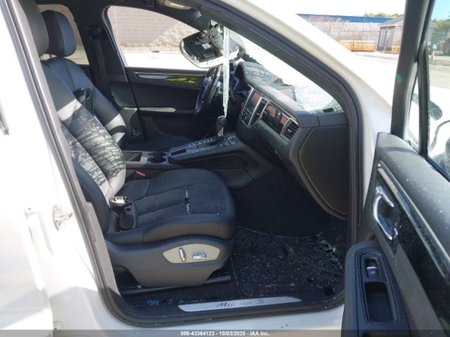 2015 PORSCHE MACAN WP1AB2A5XFLB66178 Photo 4