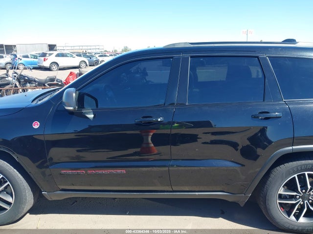 1C4RJFLG1KC733546 Jeep Grand Cherokee