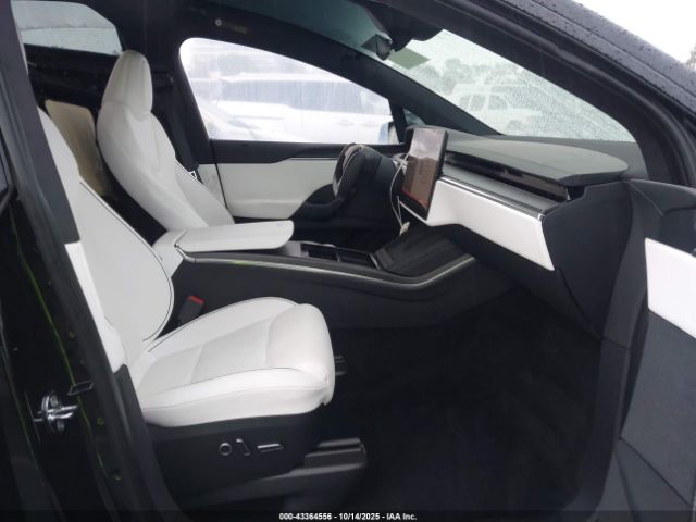 2024 TESLA MODEL X 7SAXCBE63RF440021 Photo 4