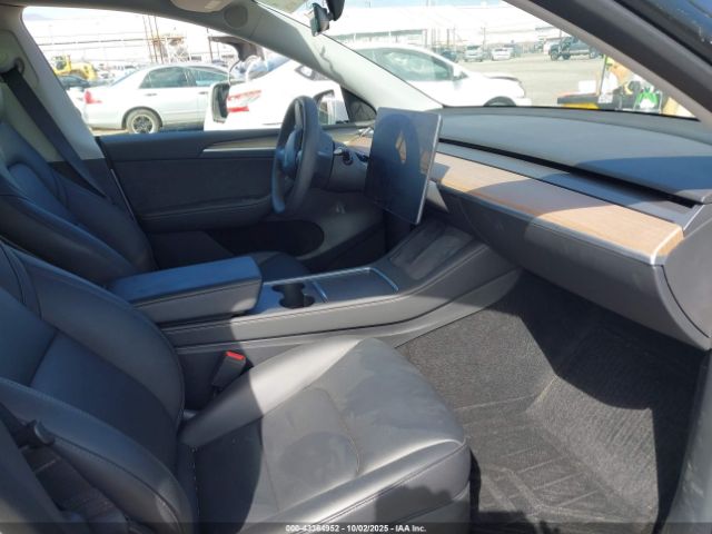 2023 TESLA MODEL Y 7SAYGDEE0PA064707 Photo 4