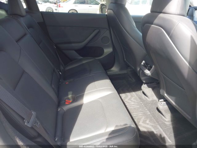 2023 TESLA MODEL Y 7SAYGDEE0PA064707 Photo 7