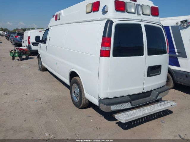 2013 CHEVROLET EXPRESS 3500 1GBZGUCL0D1162604 Photo 2