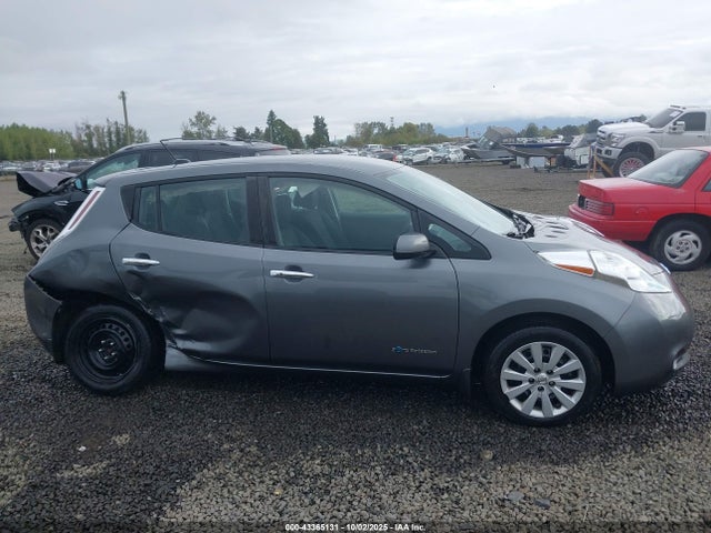 Nissan LEAF S 2017 1N4BZ0CP0HC303755 Image 12