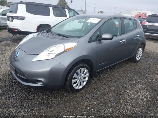 Nissan LEAF S 2017 1N4BZ0CP0HC303755 Image 2