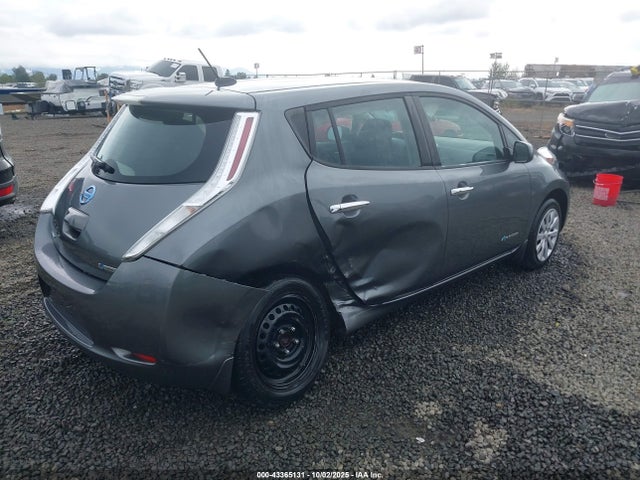 Nissan LEAF S 2017 1N4BZ0CP0HC303755 Image 4