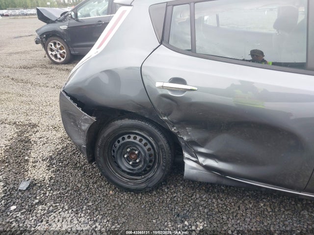 Nissan LEAF S 2017 1N4BZ0CP0HC303755 Image 6