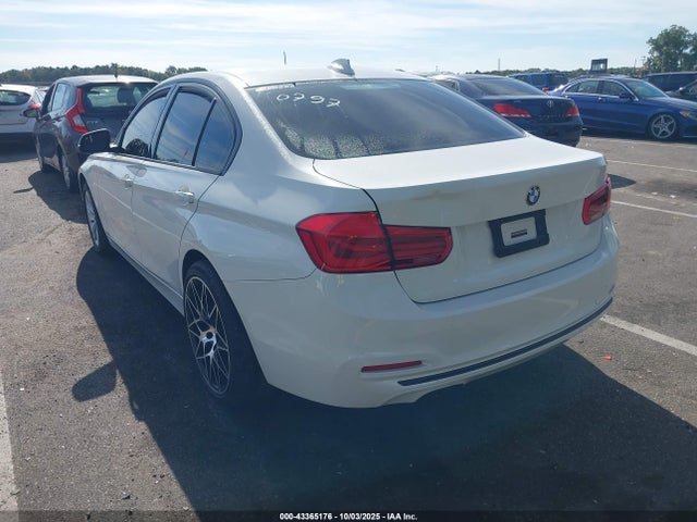 2016 Bmw 328i Xdrive მანქანა იყიდება აუქციონზე, vin: WBA8E3G55GNT26765, აუქციონის ნომერი: 43365176