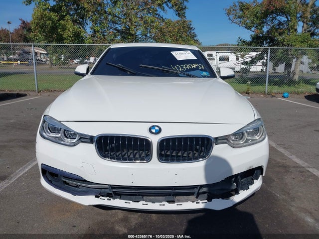 2016 Bmw 328i Xdrive მანქანა იყიდება აუქციონზე, vin: WBA8E3G55GNT26765, აუქციონის ნომერი: 43365176