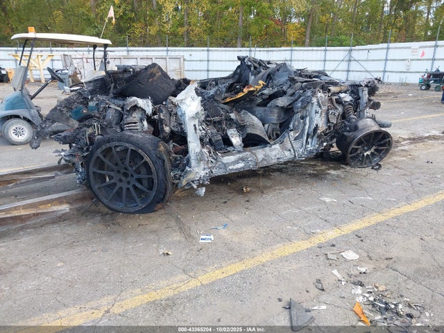 2011 AUDI R8 WUAANAFG7BN000196 Photo 1