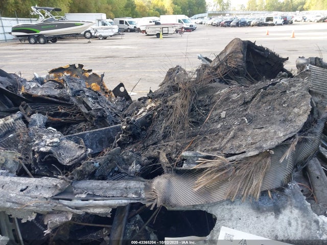 2011 AUDI R8 WUAANAFG7BN000196 Photo 4