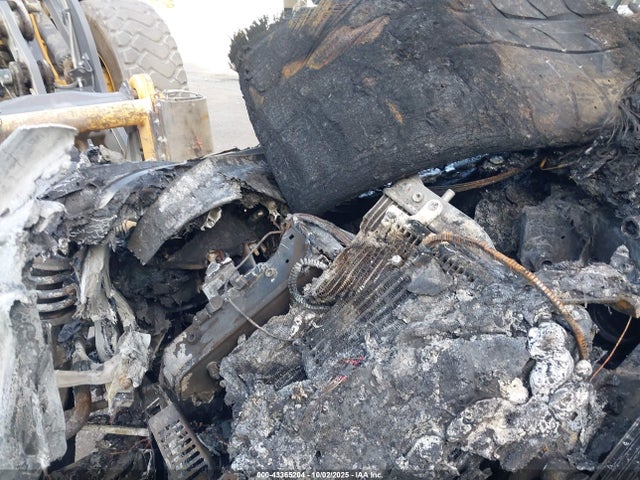 2011 AUDI R8 WUAANAFG7BN000196 Photo 6