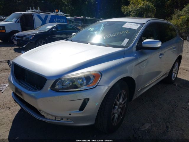 2016 VOLVO XC60 YV4612RK5G2831142 Photo 1